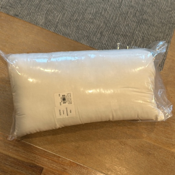 Pottery Barn kids synthetic decorative pillow insert  12“ x 16“ poly fill NWT - Picture 2 of 5